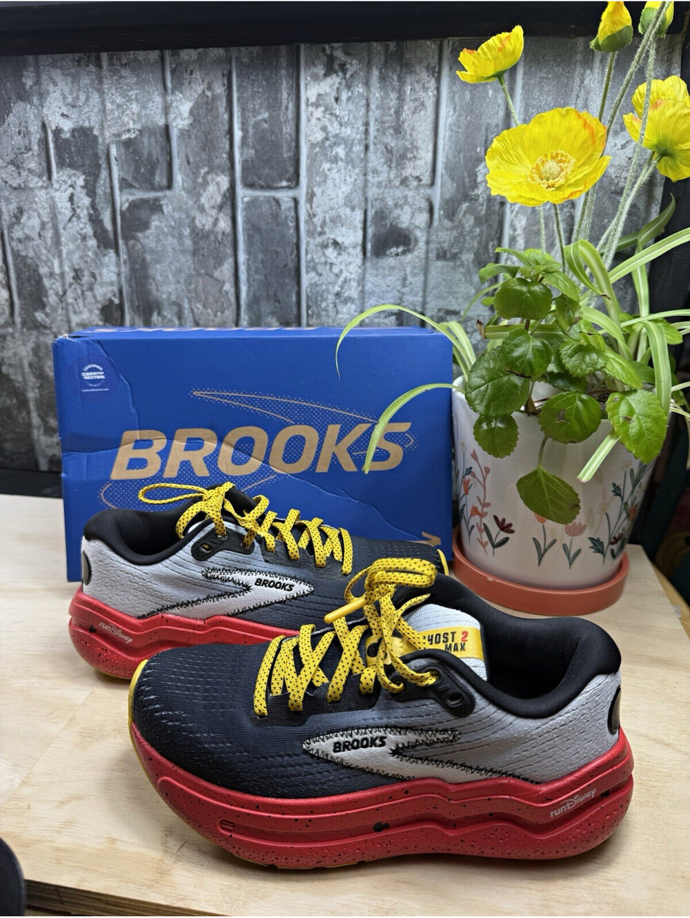 Brooks Ghost 2 Max runDisney Mickey Mouse Kids Running US 5 1204951B695